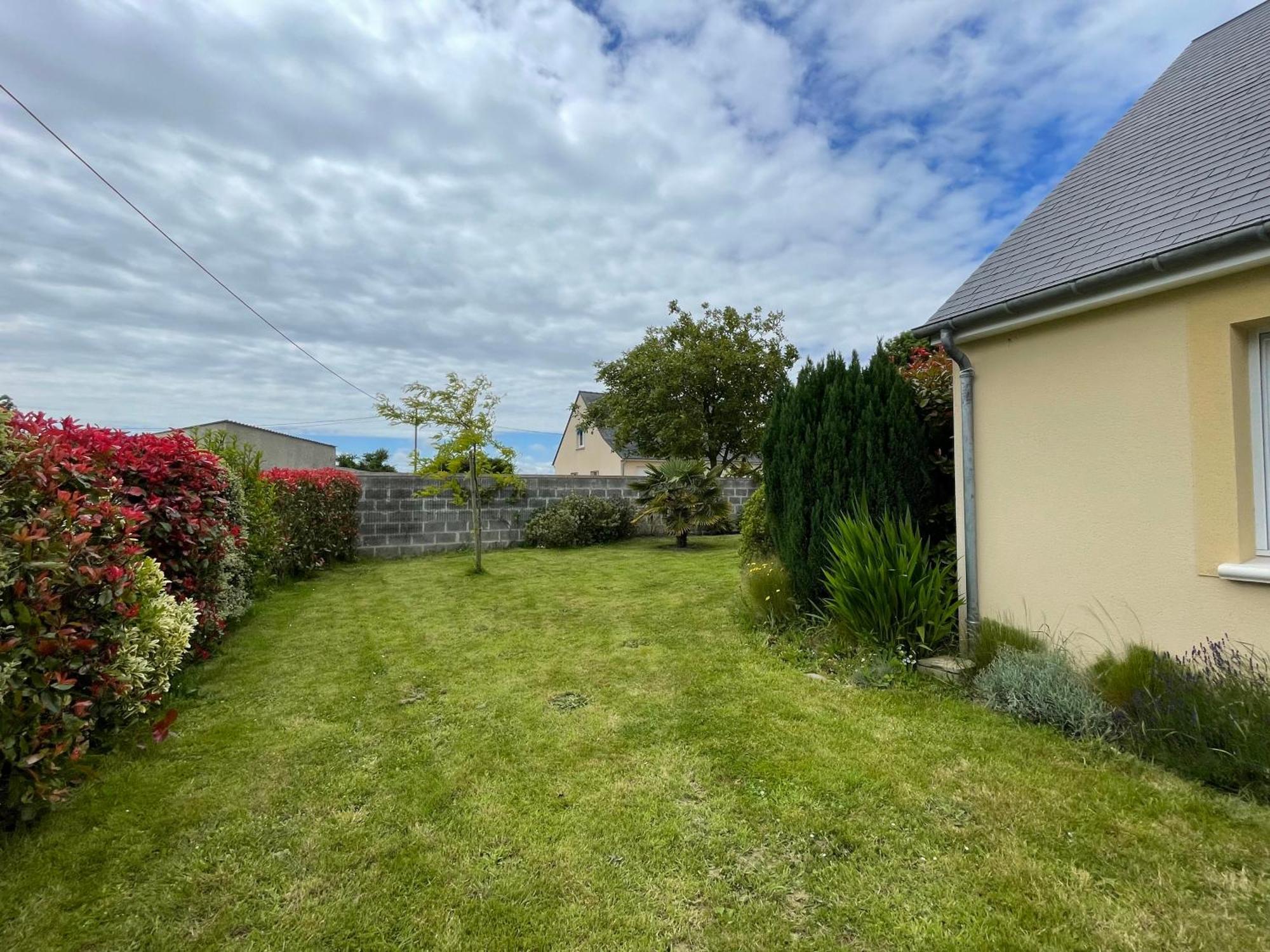 Belle Maison: Coastal Retreat with Garden near Omaha Beach Villa Saint-Laurent-sur-Mer Exterior photo