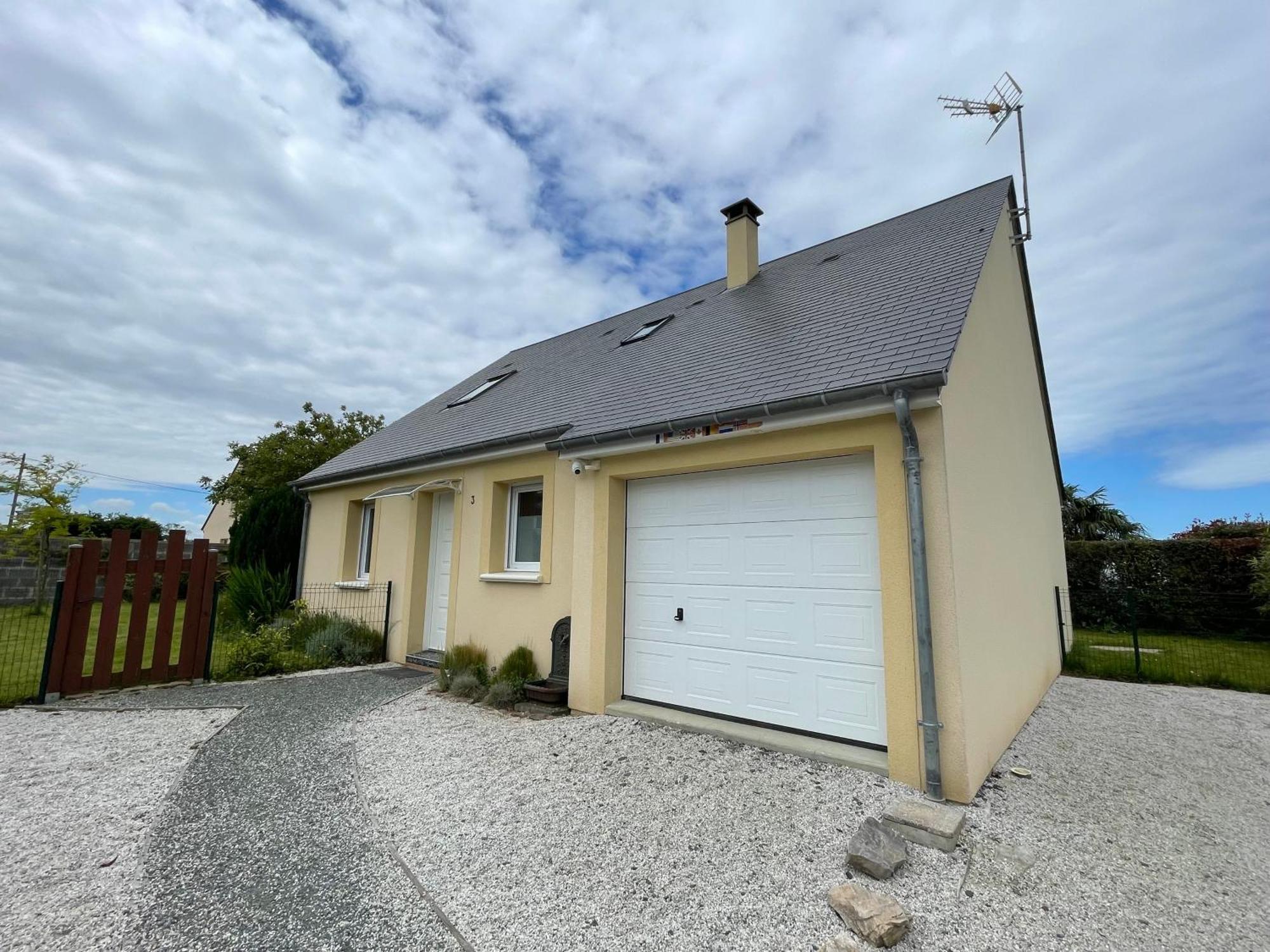 Belle Maison: Coastal Retreat with Garden near Omaha Beach Villa Saint-Laurent-sur-Mer Exterior photo