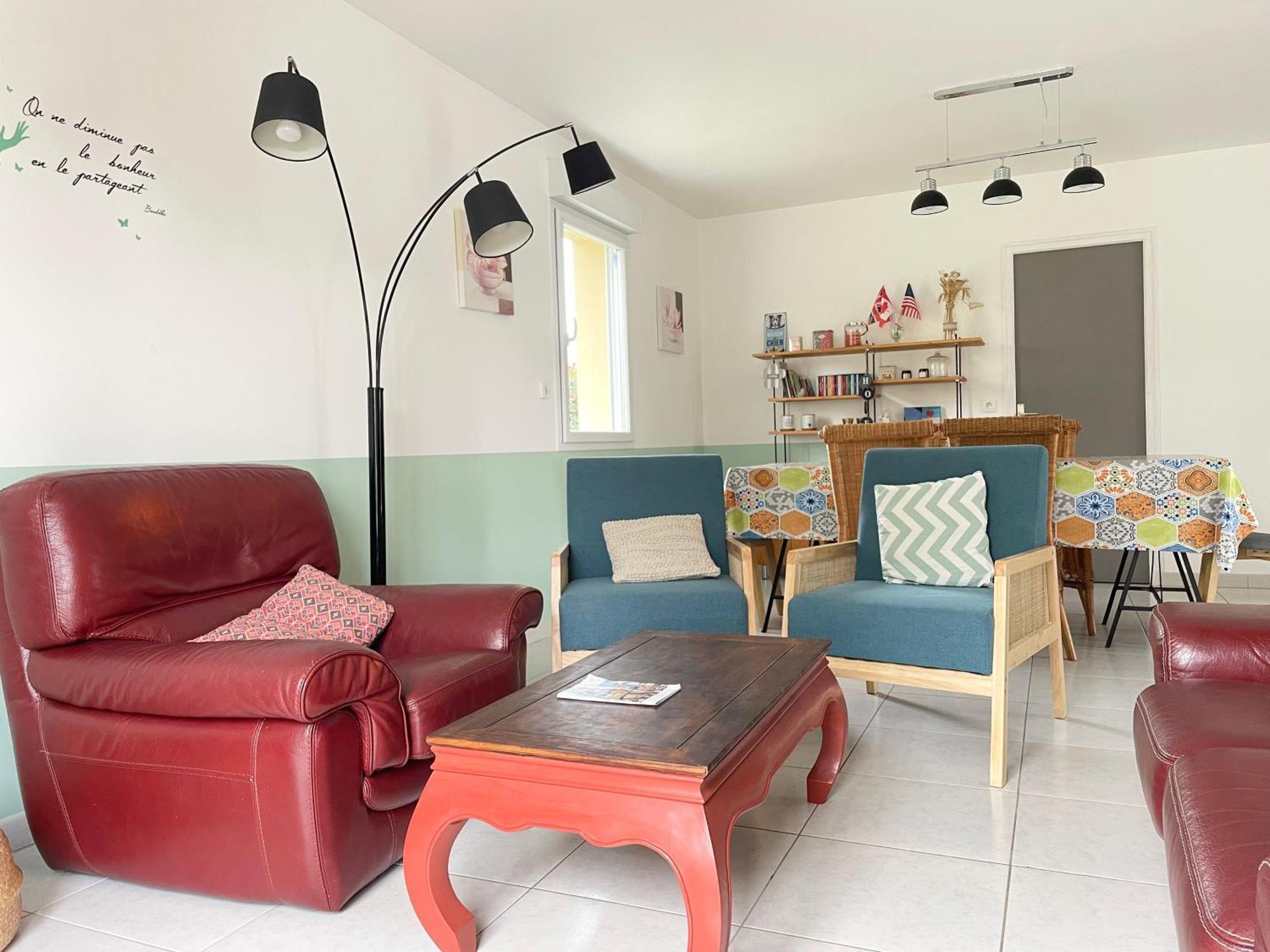 Belle Maison: Coastal Retreat with Garden near Omaha Beach Saint-Laurent-sur-Mer Exterior photo